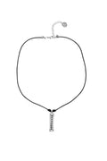 Collar con baño de plata y cuero