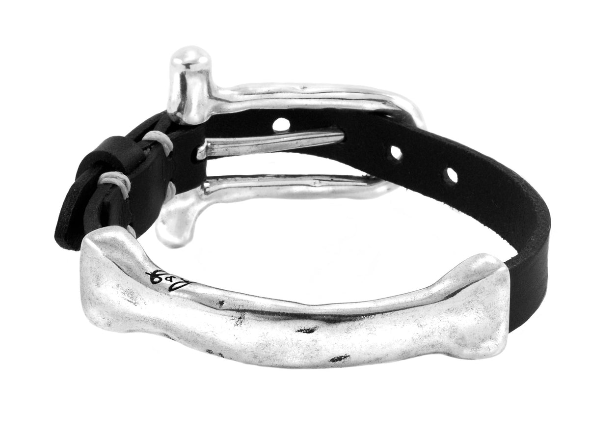 Pulsera con baño de plata y cuero