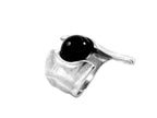 Anillo con baño de plata y resina