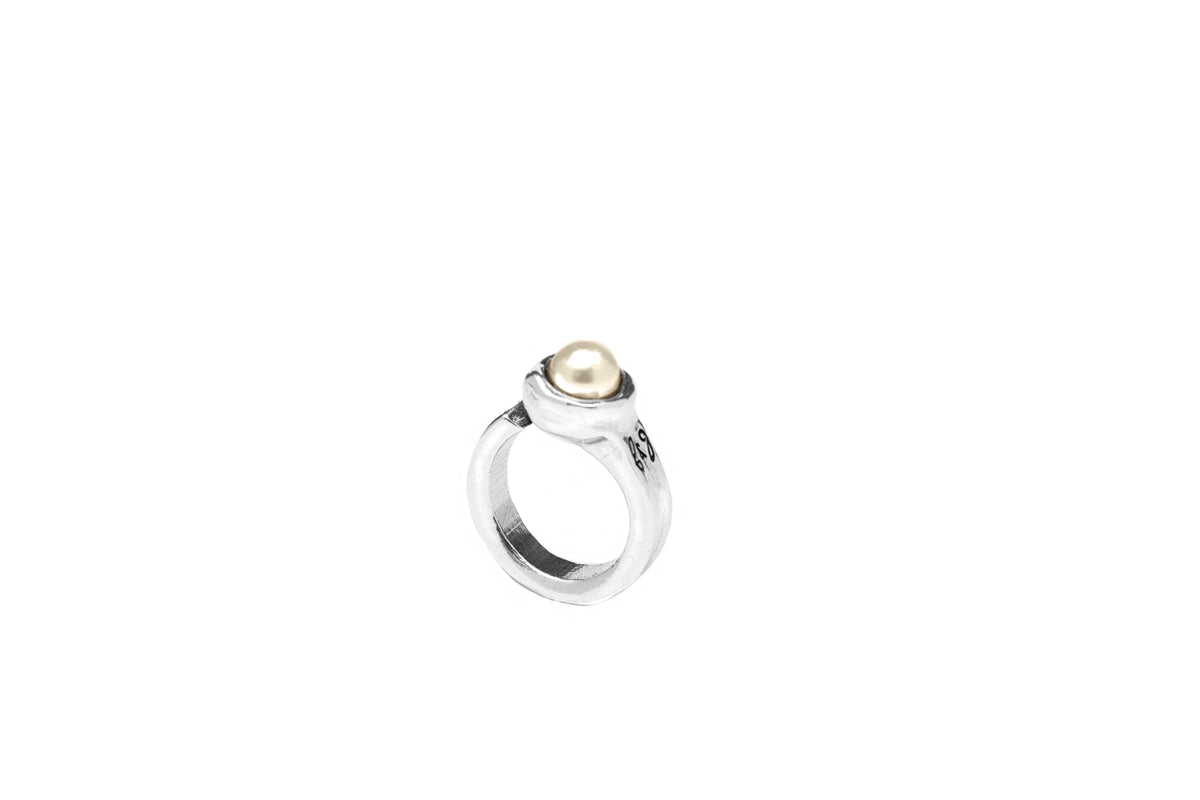 Anillo con baño de plata