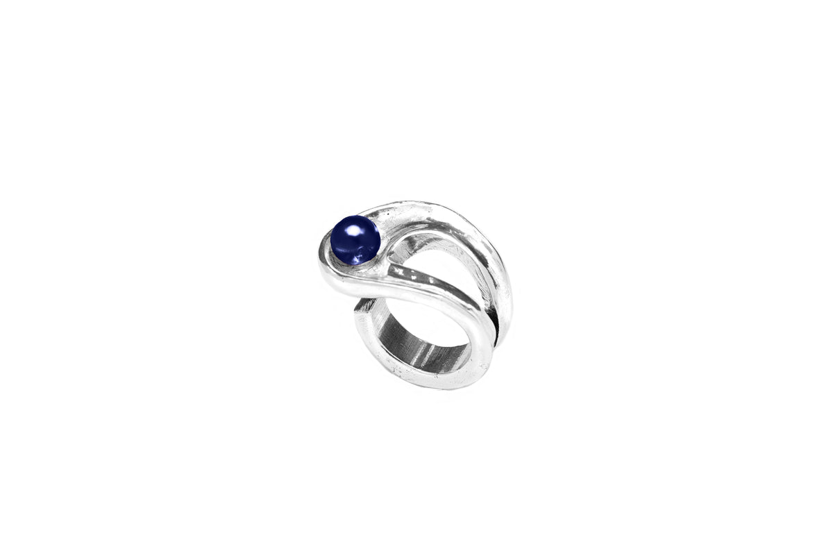 Anillo con baño de plata y cristal