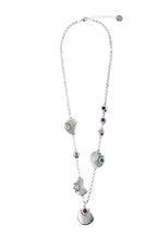 collar con baño de plata y resina