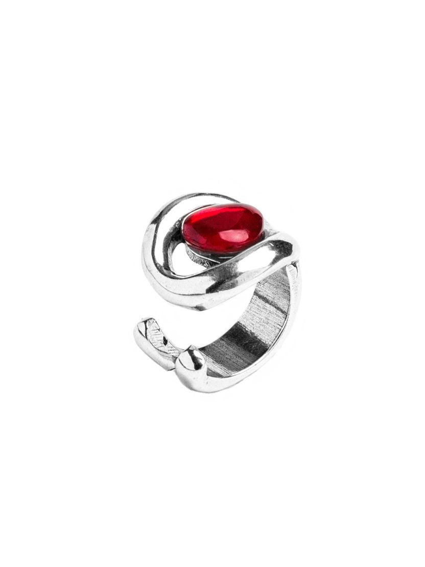Anillo con baño de plata y resina