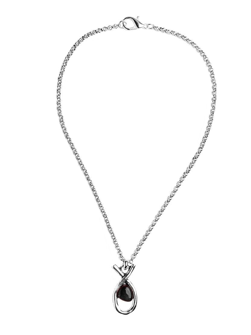 Collar con baño de plata y resina
