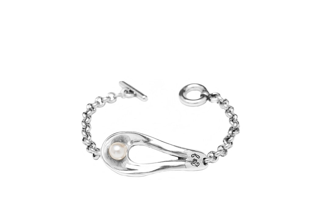 Pulsera con baño de plata y perla cristal