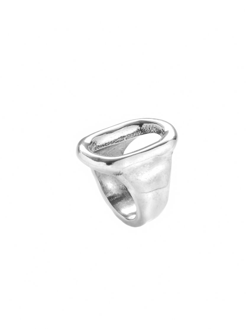 Anillo con baño de plata