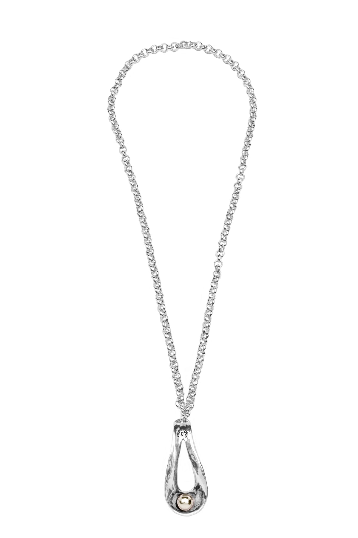 Collar con baño de plata y perla