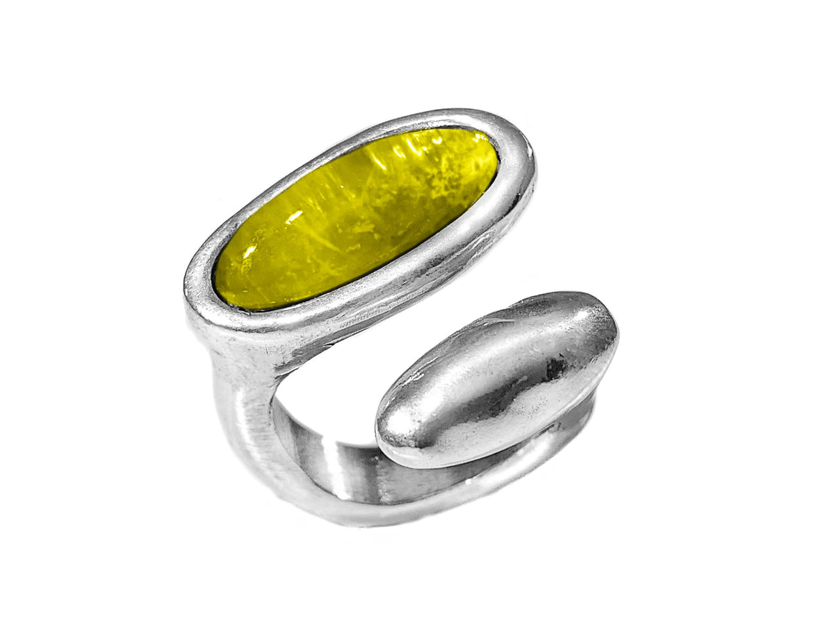 Anillo con baño de plata y cristal