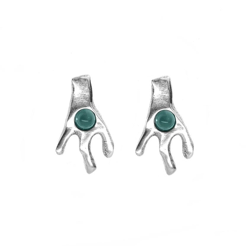 Pendientes studs bañado en plata y resina