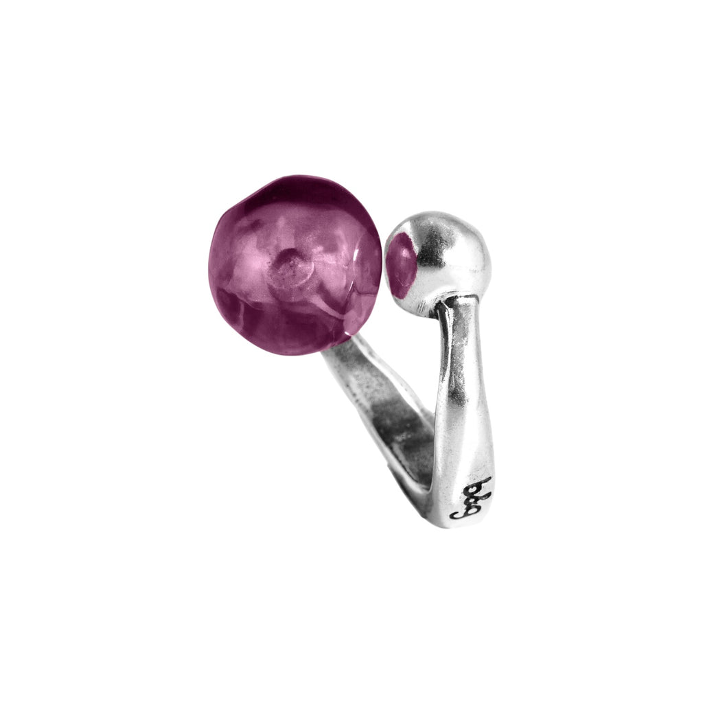 Anillo con baño de plata y resina