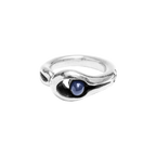 Anillo con baño de plata y resina
