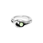 Anillo con baño de plata y resina