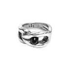 Anillo con baño de plata y resina