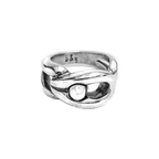 Anillo con baño de plata y resina