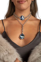 Collar corbatero Lumiére