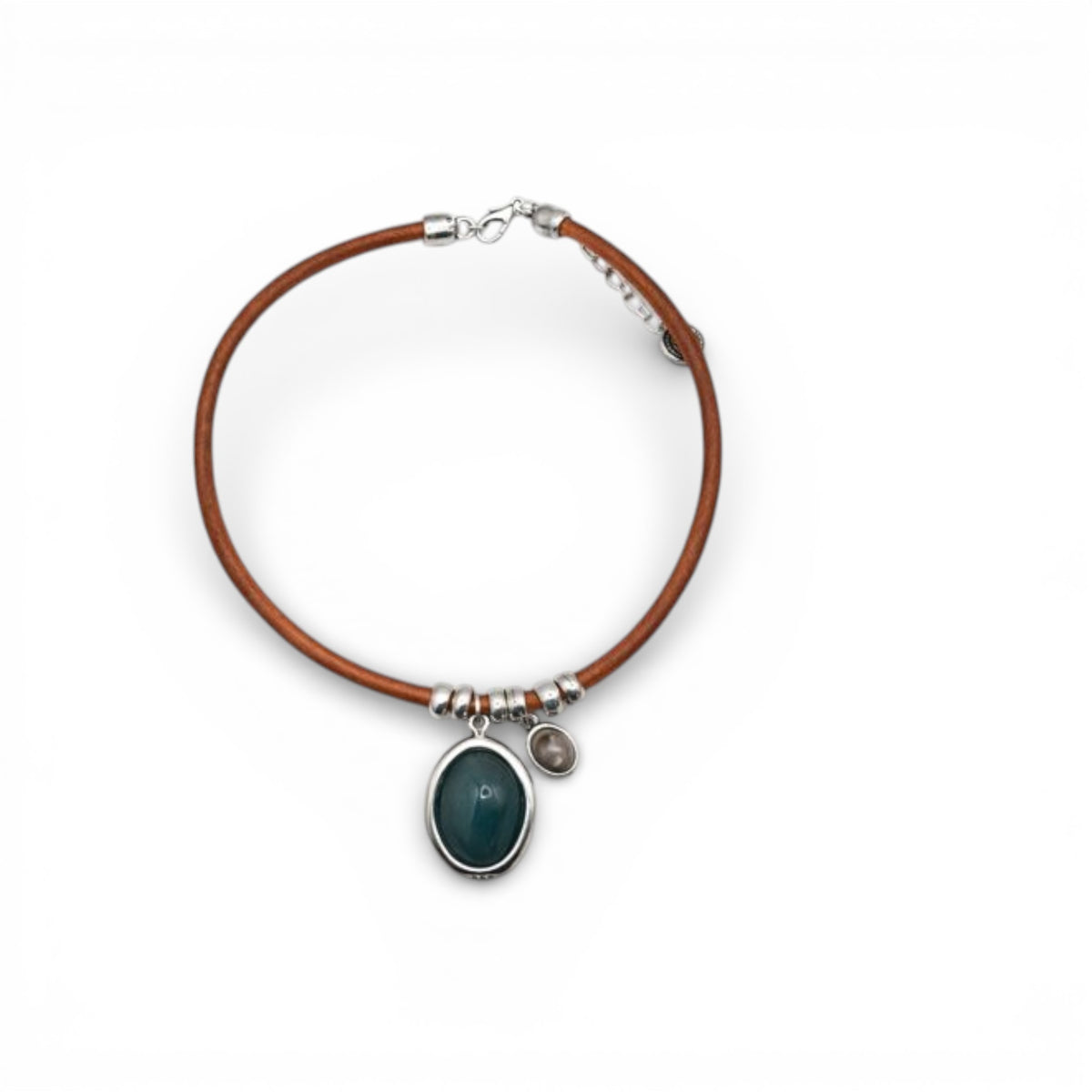 Collar Vera cuero charms