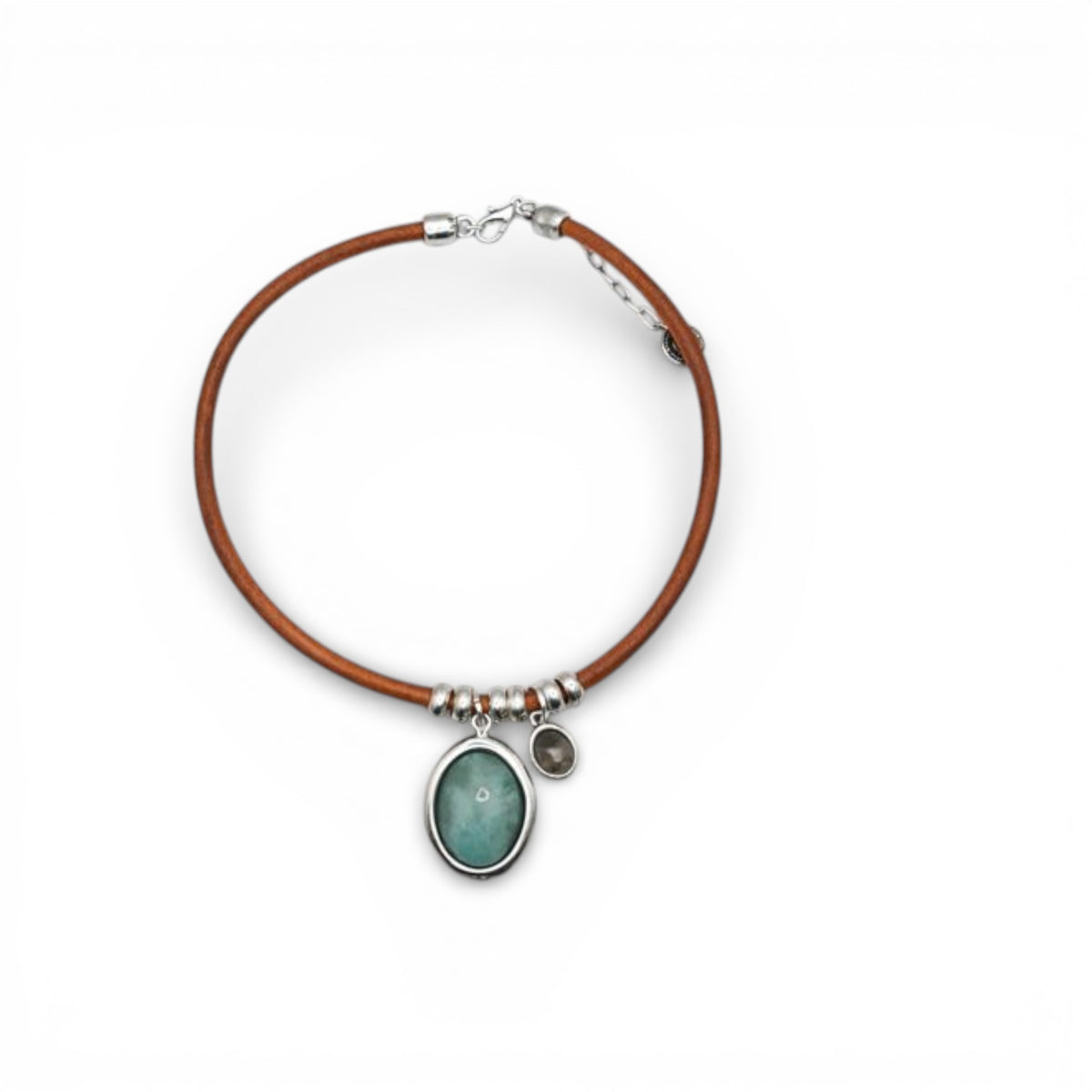 Collar Vera cuero charms